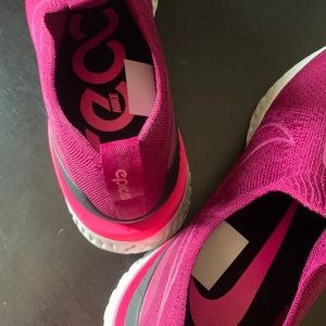 Nike Women’s Epic Phantom React Flyknit Shoes